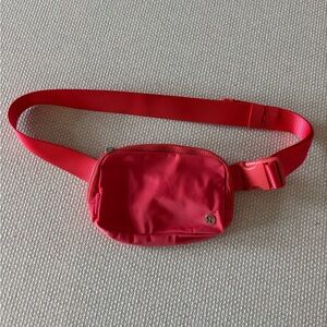 Lululemon Athletica Vibrant Belt Bag